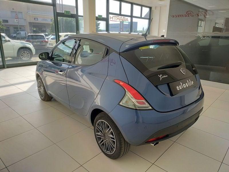 Lancia Ypsilon 1.0 FireFly 5 porte S&S Hybrid Gold