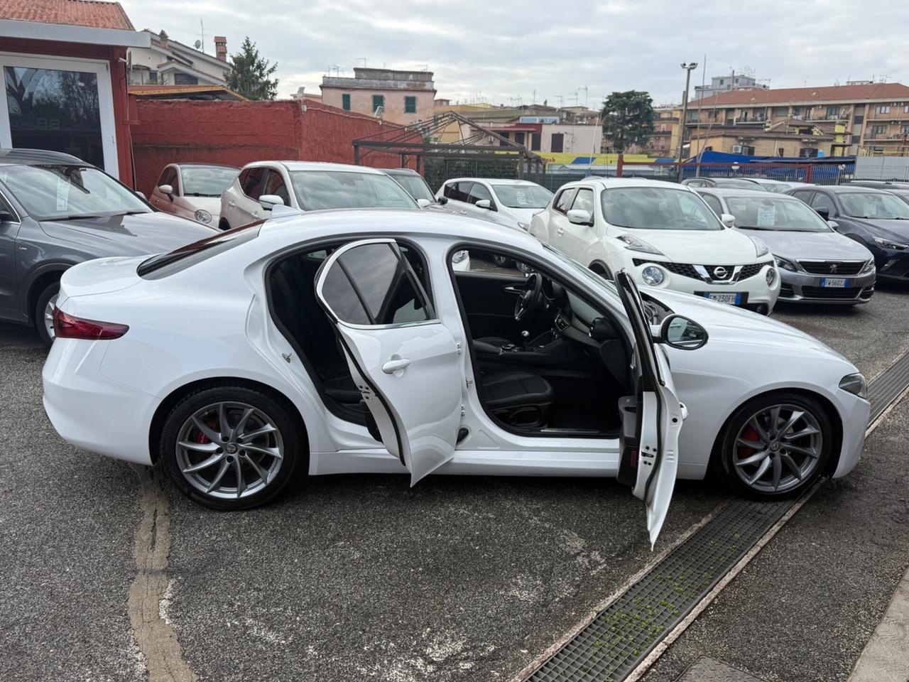 Giulia 2.2 180 CV/sport /rate/permute/E6