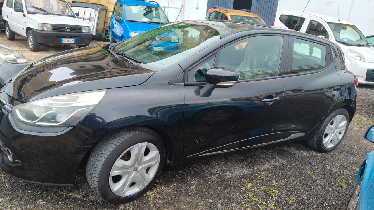 RENAULT Clio 1.5 dCi 75 CV 5p Customer Natural