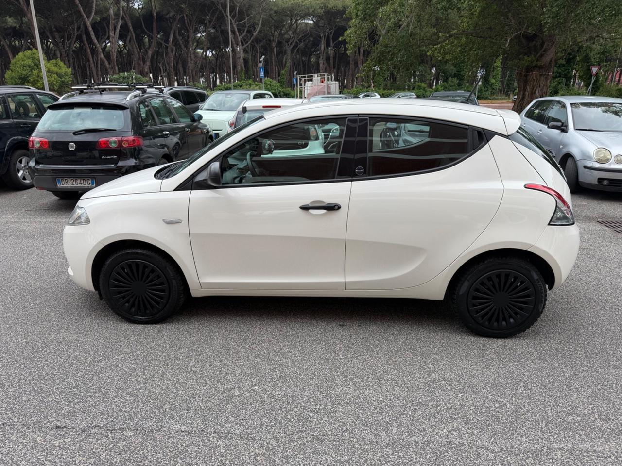 Lancia Ypsilon 1.0 5p S&S Hyb - PREZZO PROMO -