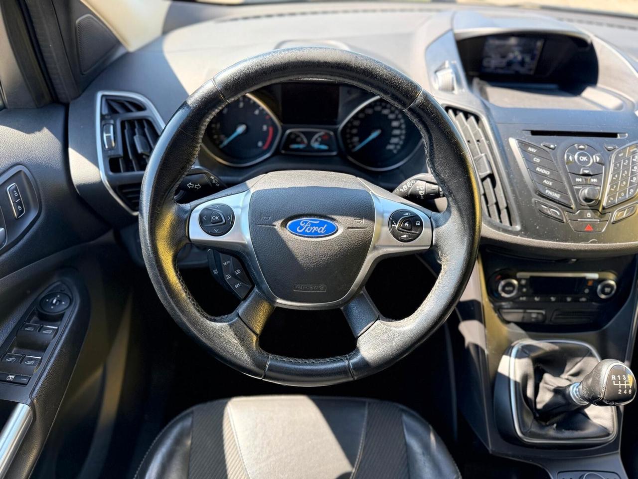 Ford Kuga 2.0 TDCI 140 CV 4WD Titanium