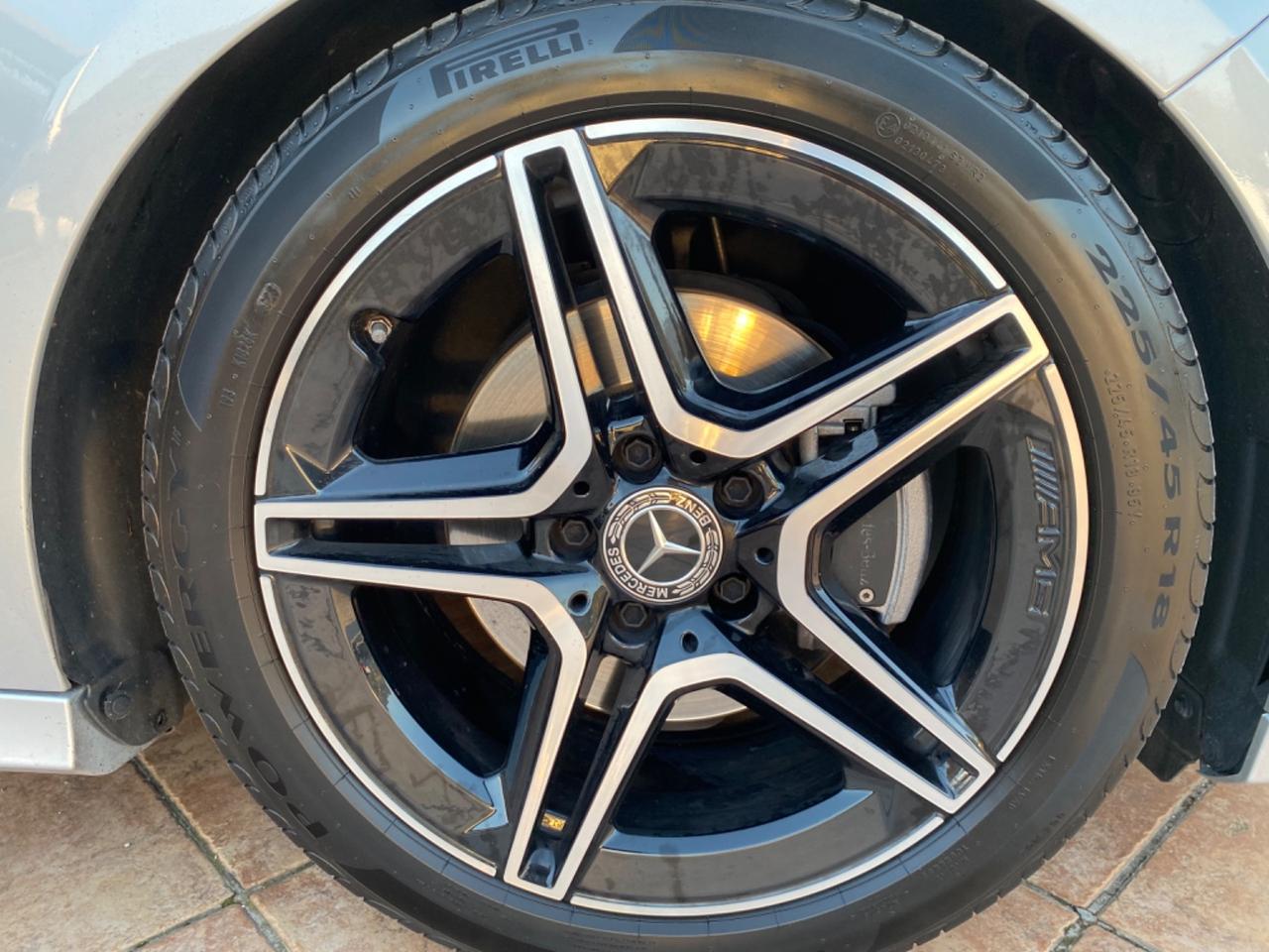 Mercedes-benz B 200d Automatic Premium