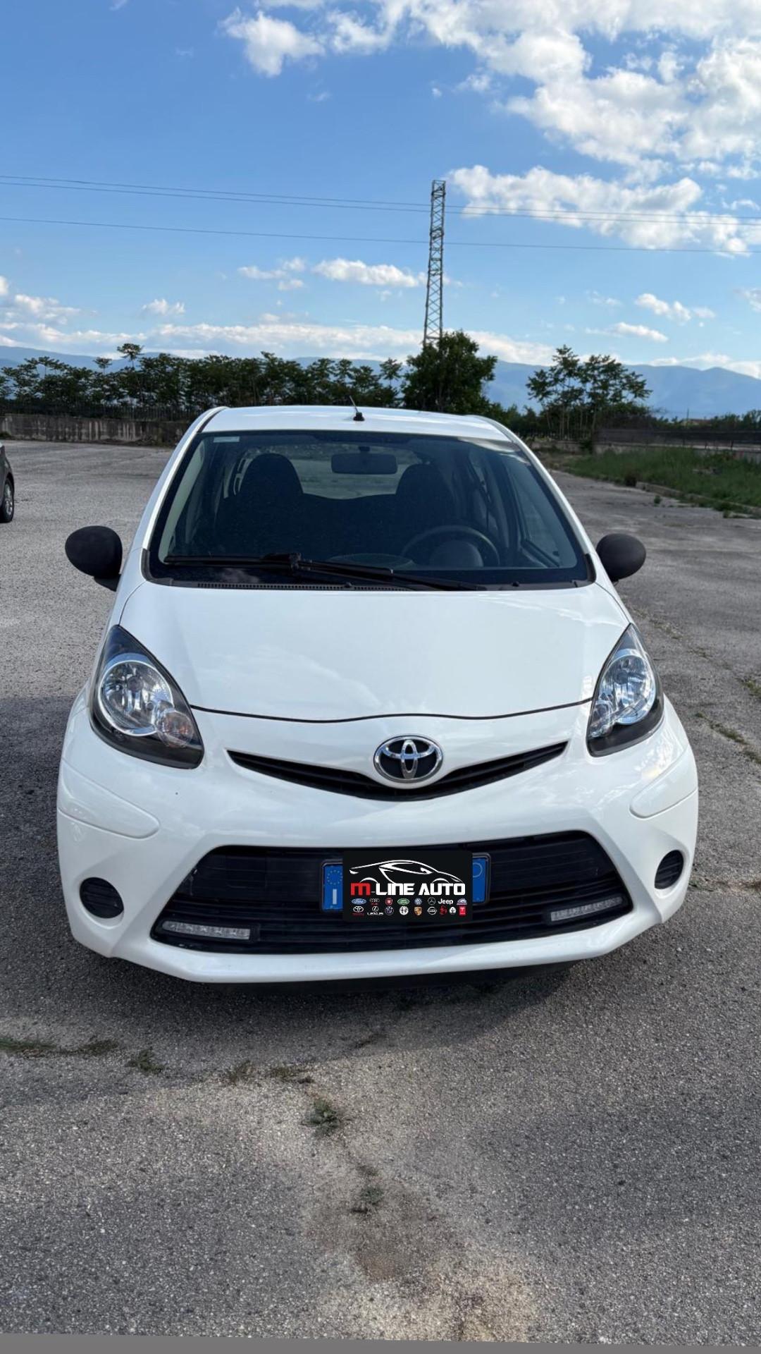 Toyota Aygo 1.0 12V VVT-i 5 porte Orange Connect MMT