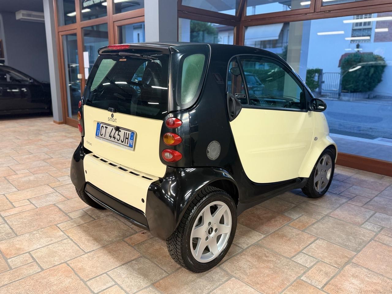 Smart ForTwo 700 coupé pure (37 kW)