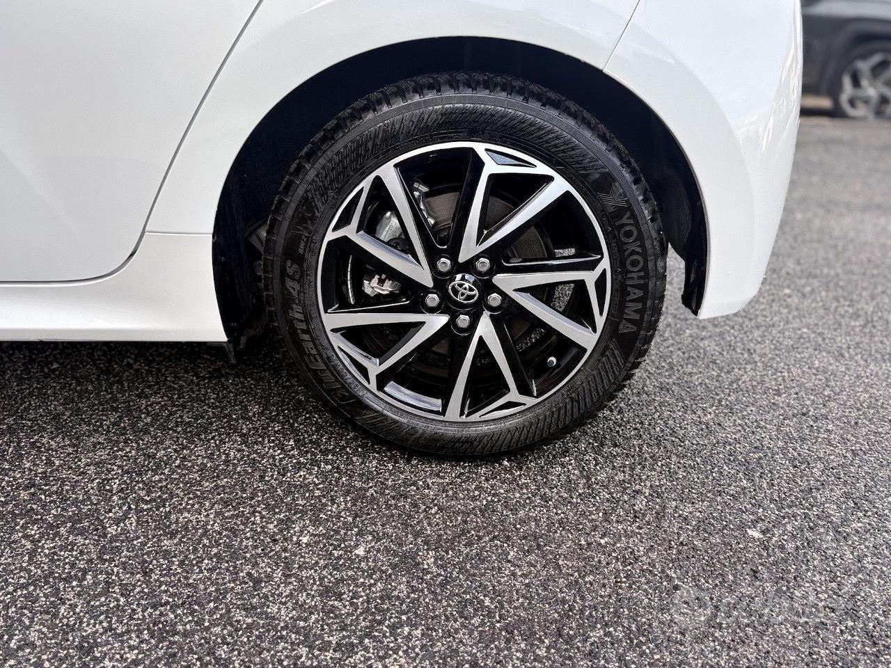 Toyota Yaris 1.5 Hybrid 92CV E6 Neo - 2022