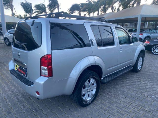NISSAN Pathfinder 2.5 dCi SE 7 POSTI