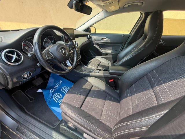MERCEDES-BENZ GLA 200 d Automatic Sport