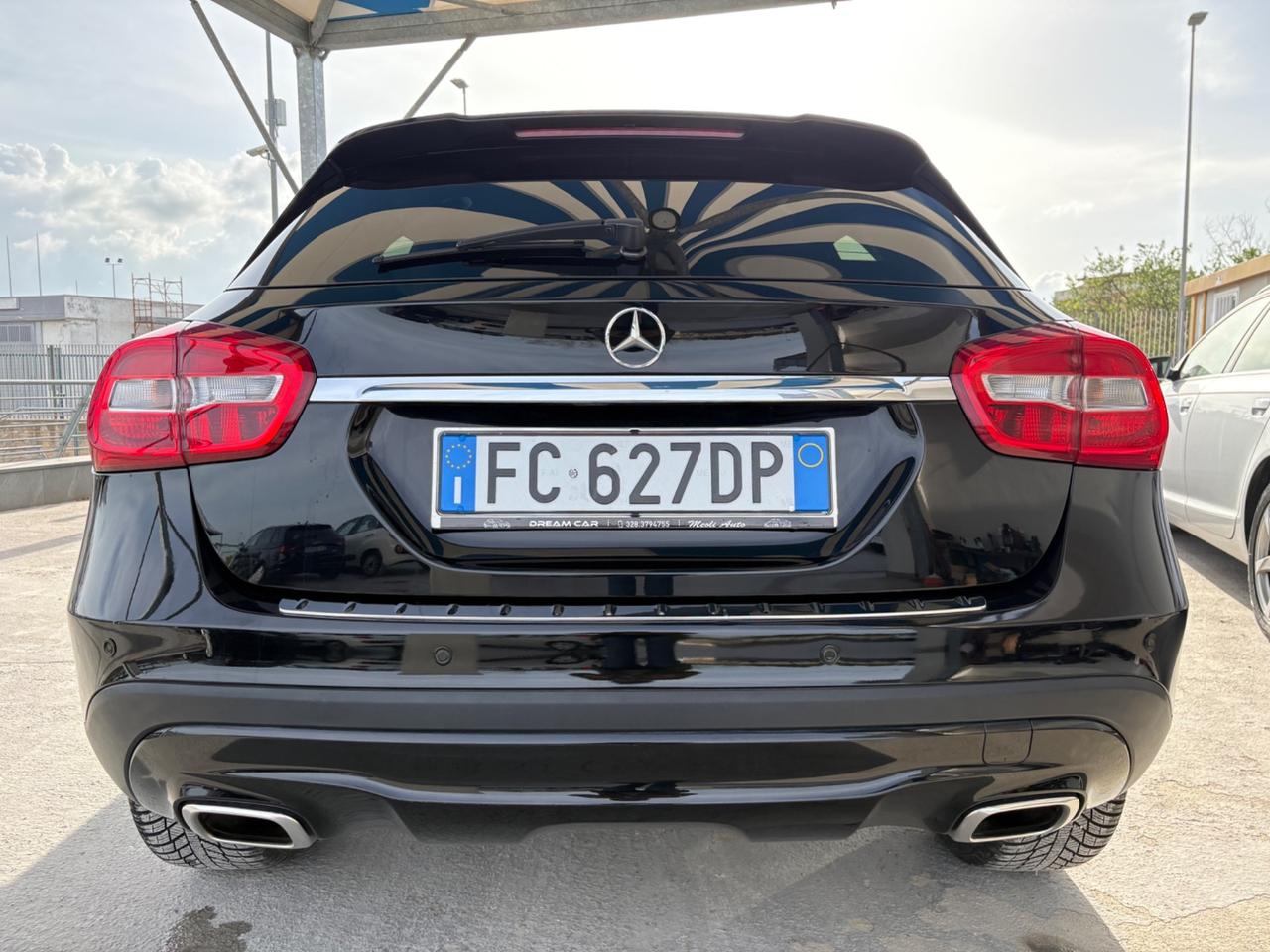 Mercedes-benz GLA 180 d Sport LED INTERNO CERCHI AMG