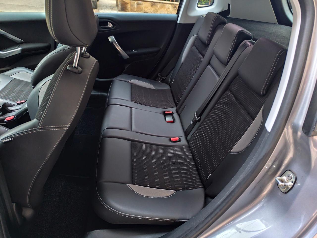 Peugeot 2008 BlueHDi 100CV Allure NAVI