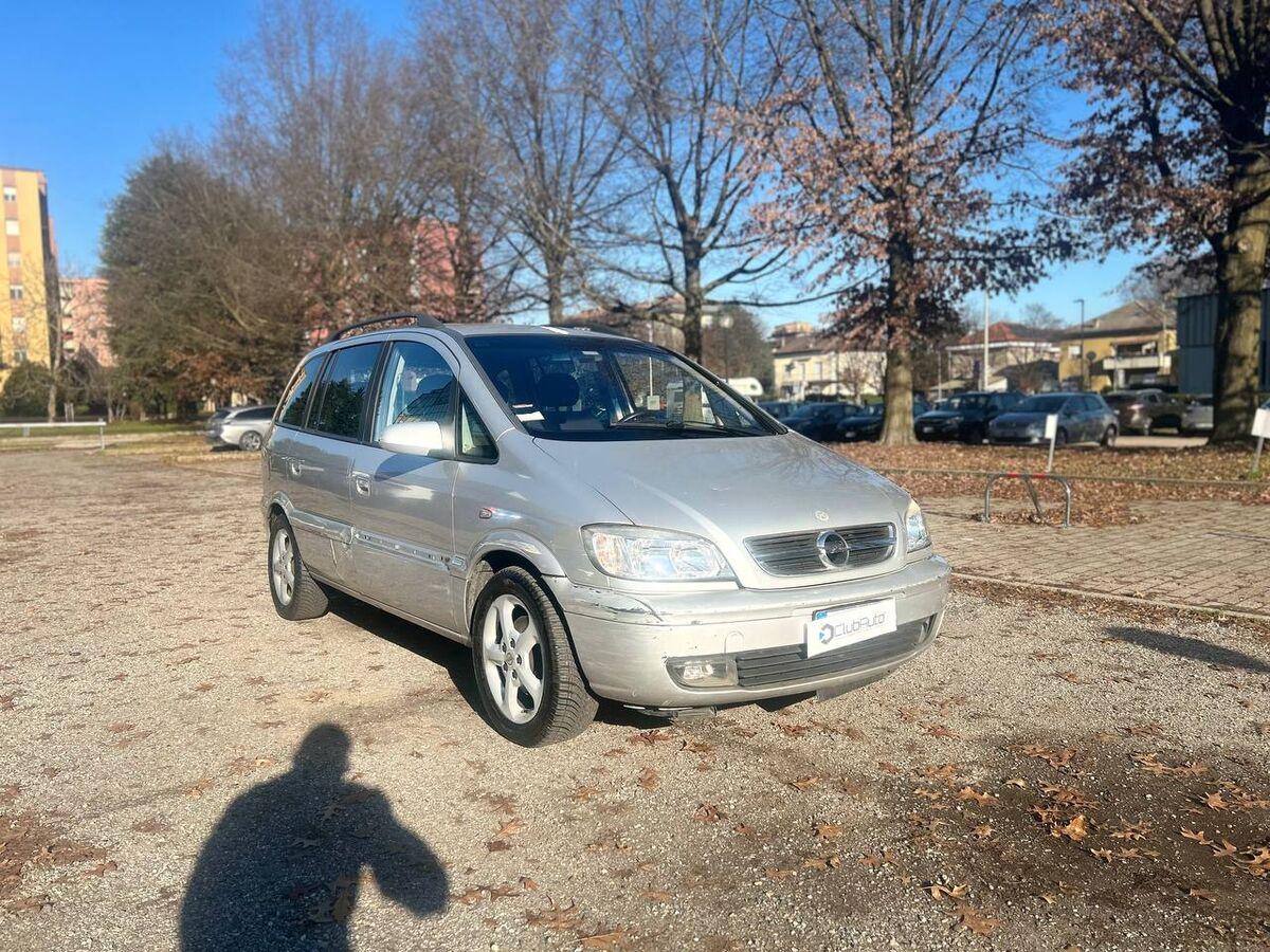 Opel Zafira Zafira 1.8 16v Sport Design 7 POSTI!