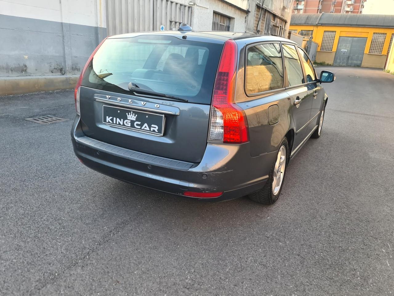 Volvo V50 D2 R-design