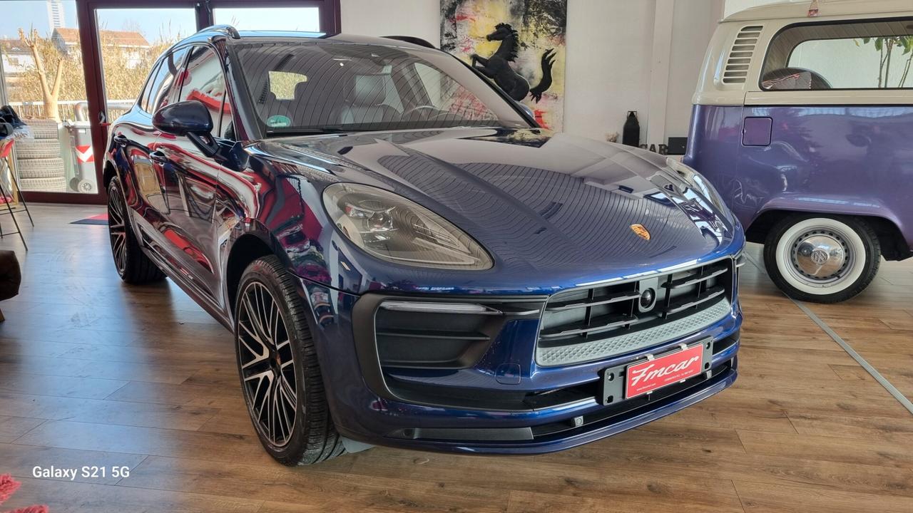 Porsche Macan 2.0 T Tetto Scarichi Spot. Sospensioni Radar