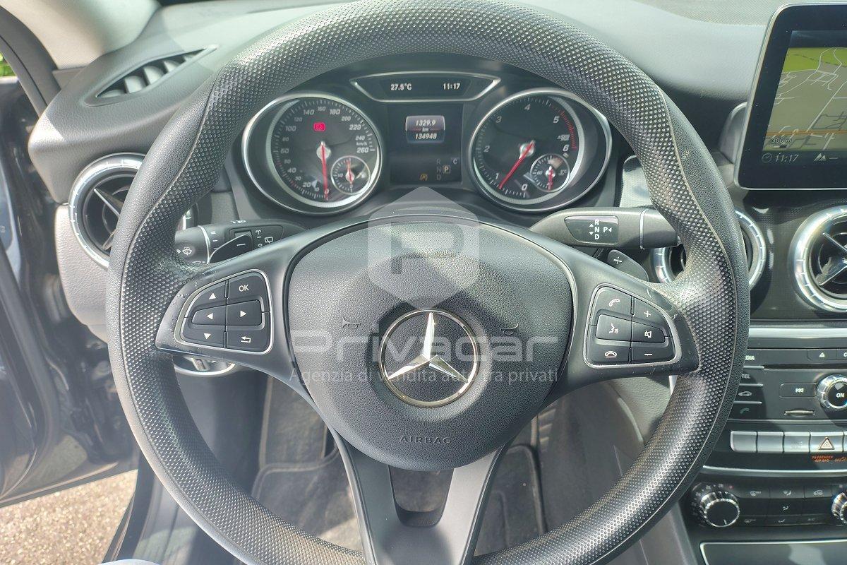 MERCEDES CLA 220 d S.W. Automatic Business