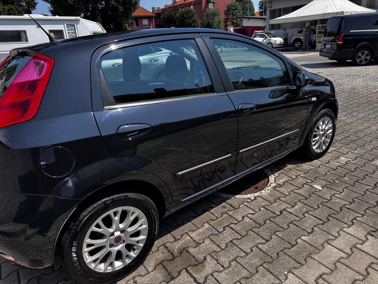 Fiat Punto 1.4 8V 5 porte GPL neopatentati. 96000km