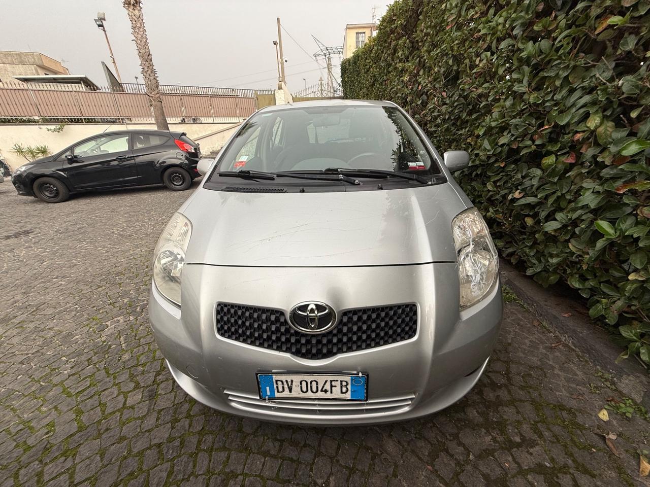 Toyota Yaris 5porte 1.3 benzina 87cv