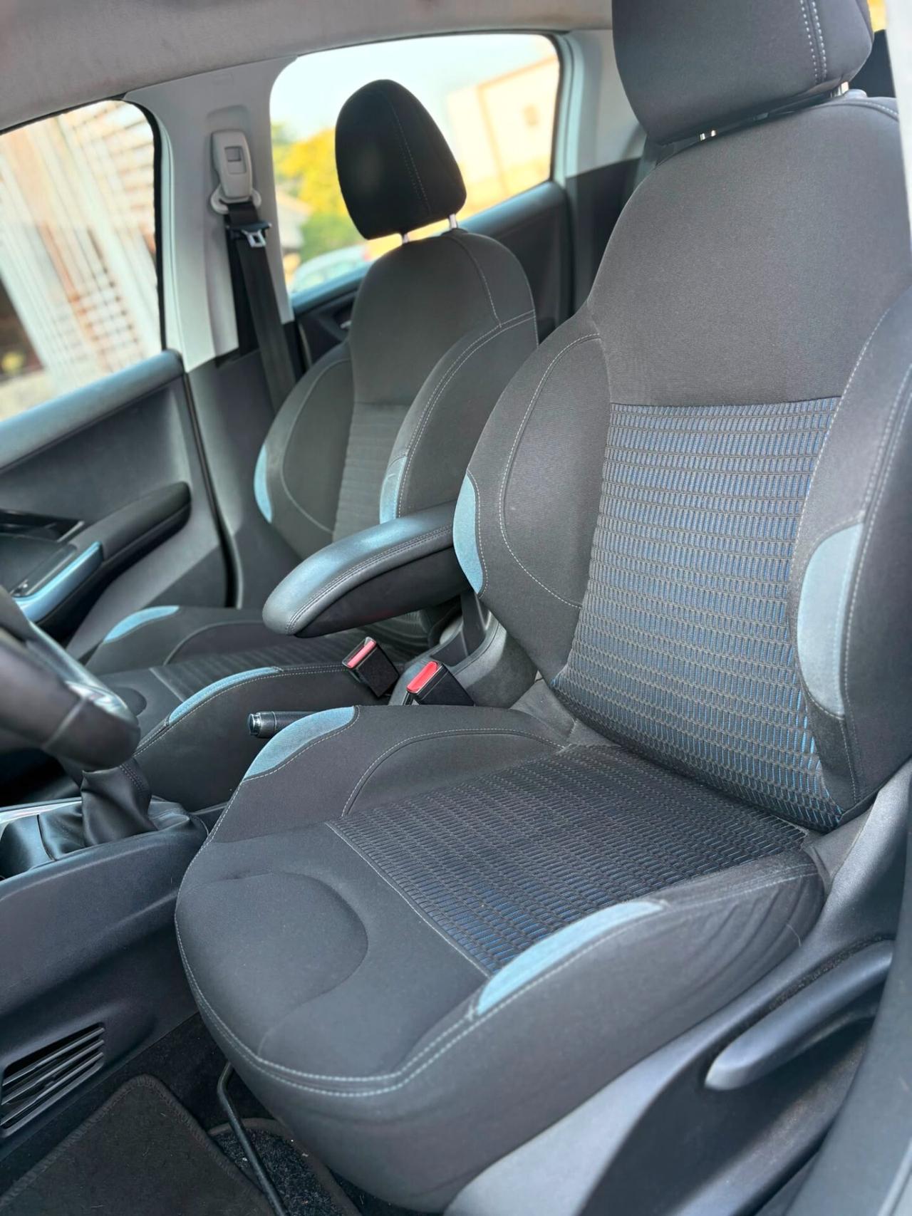 Peugeot 207 1.4 8V 75CV 3p. Energie neopatentati