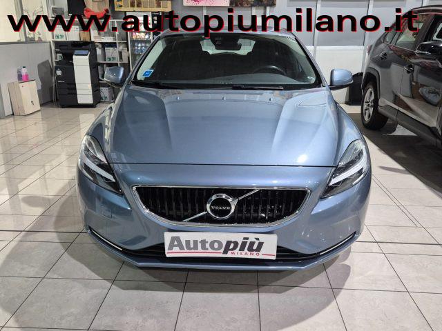 VOLVO V40 D3 Momentum