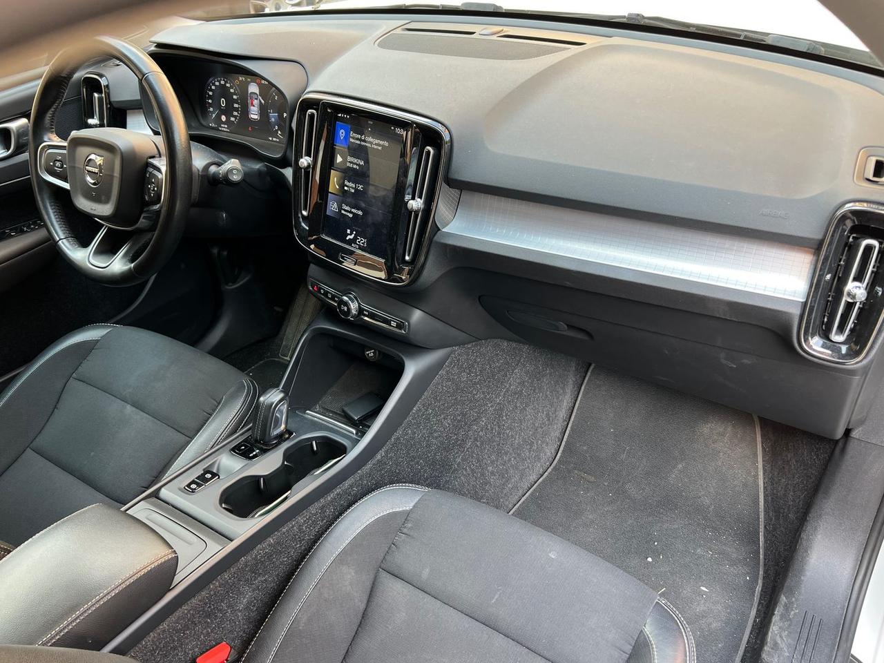Volvo XC40 Business Plus D3 #12032