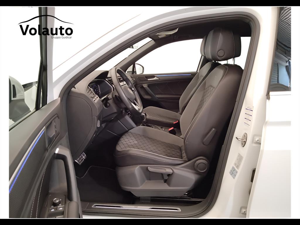 VOLKSWAGEN Tiguan II 2021 - Tiguan 1.5 tsi R-Line 150cv dsg