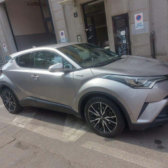 Toyota C-HR 1.8 Hybrid E-CVT Lounge
