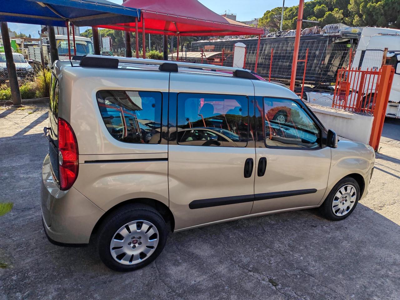 Fiat Dobló 1,6 diesel 10/2014 Cv90 POSTI 7