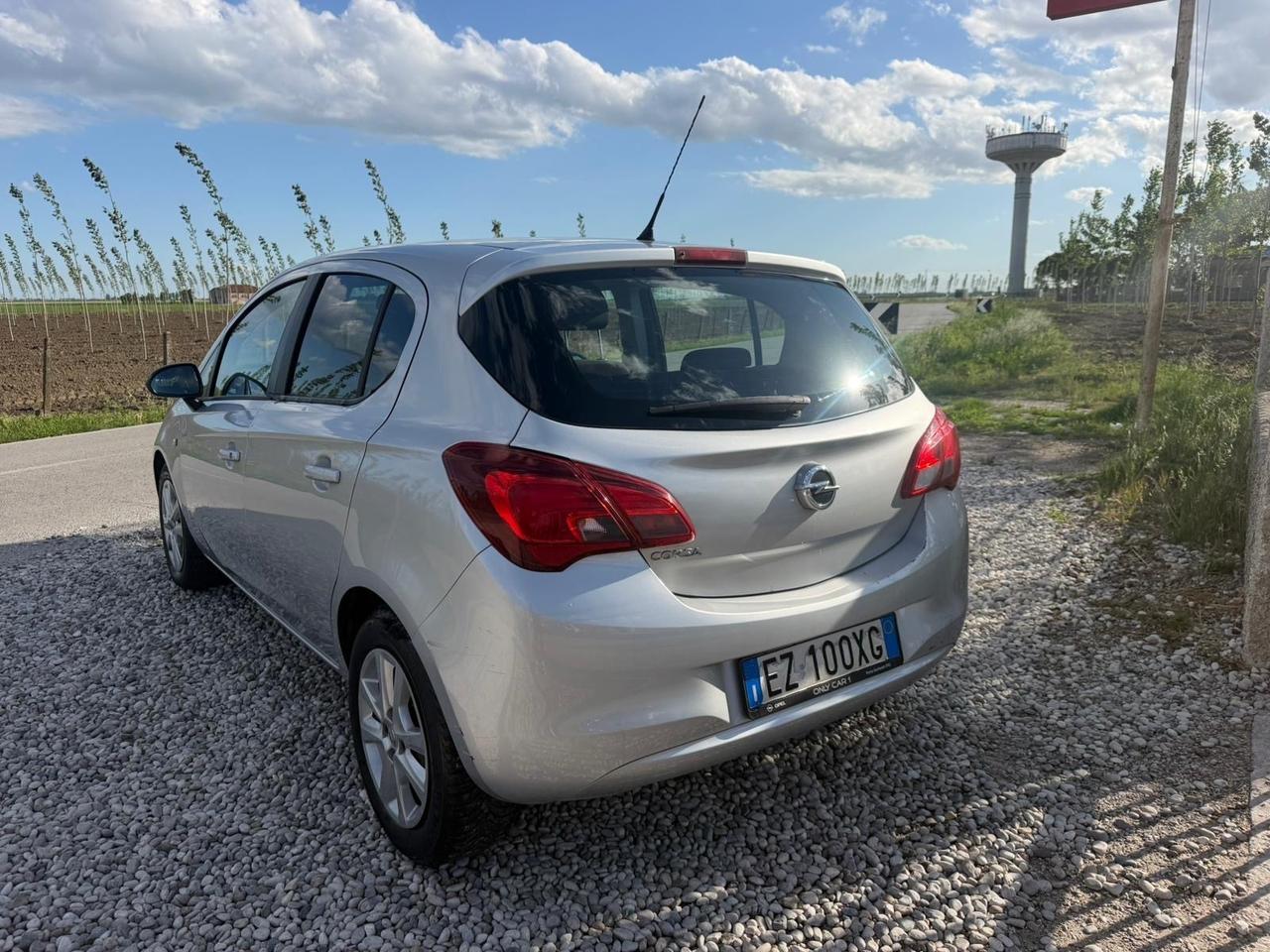 Opel Corsa 1.4 90CV GPL Tech 5 porte b-Color