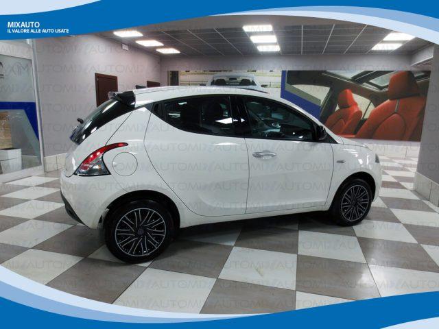 LANCIA Ypsilon Hybrid 1.0 FireFly 70cv 5 Porte Gold EU6 KM Ø