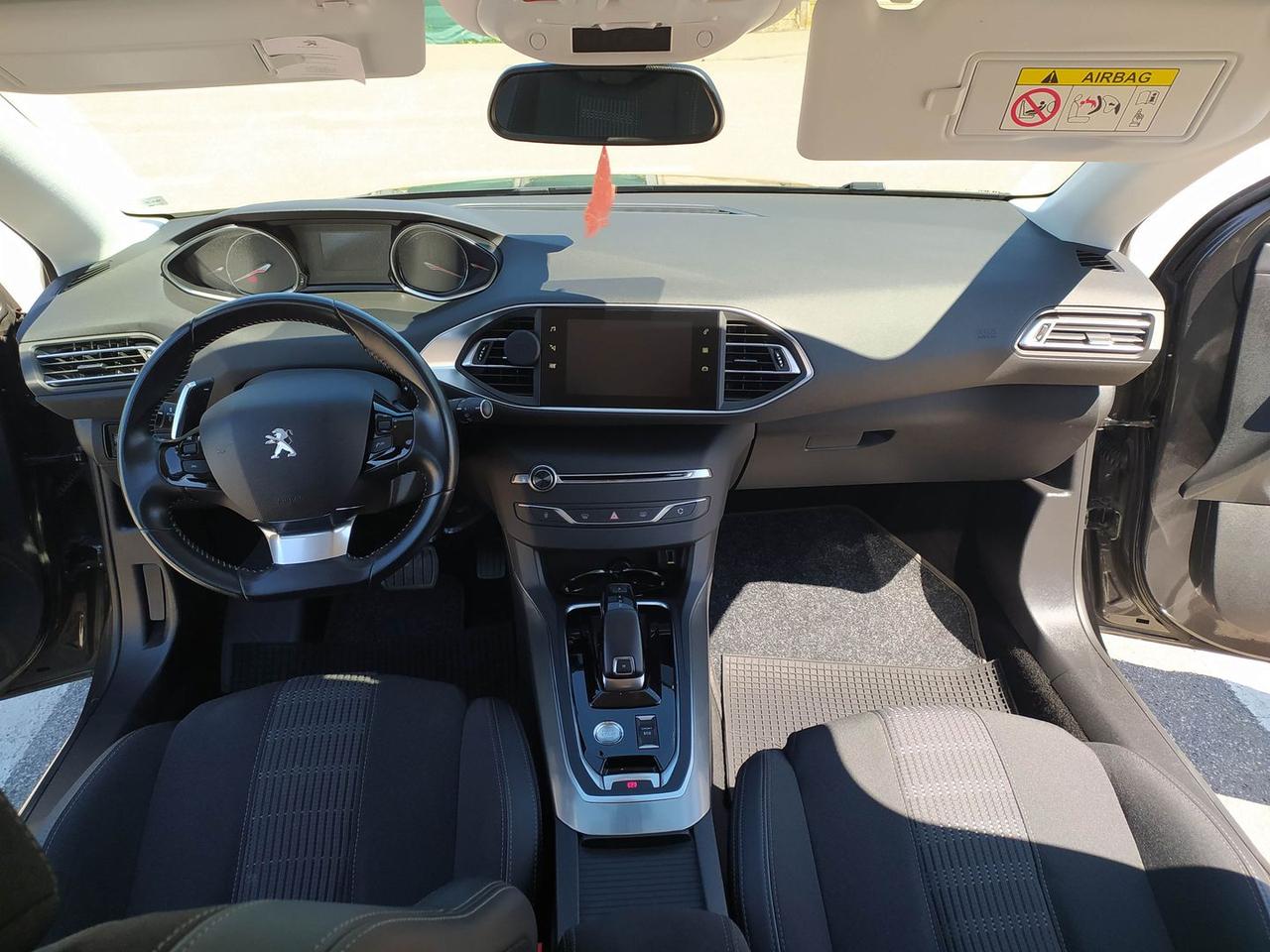 Peugeot 308 Tech Edition 1.5 Blue HDI 130 #6400