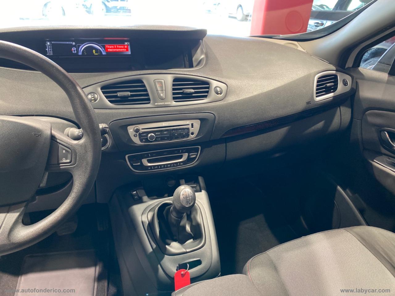 RENAULT Scénic 1.6 Wave