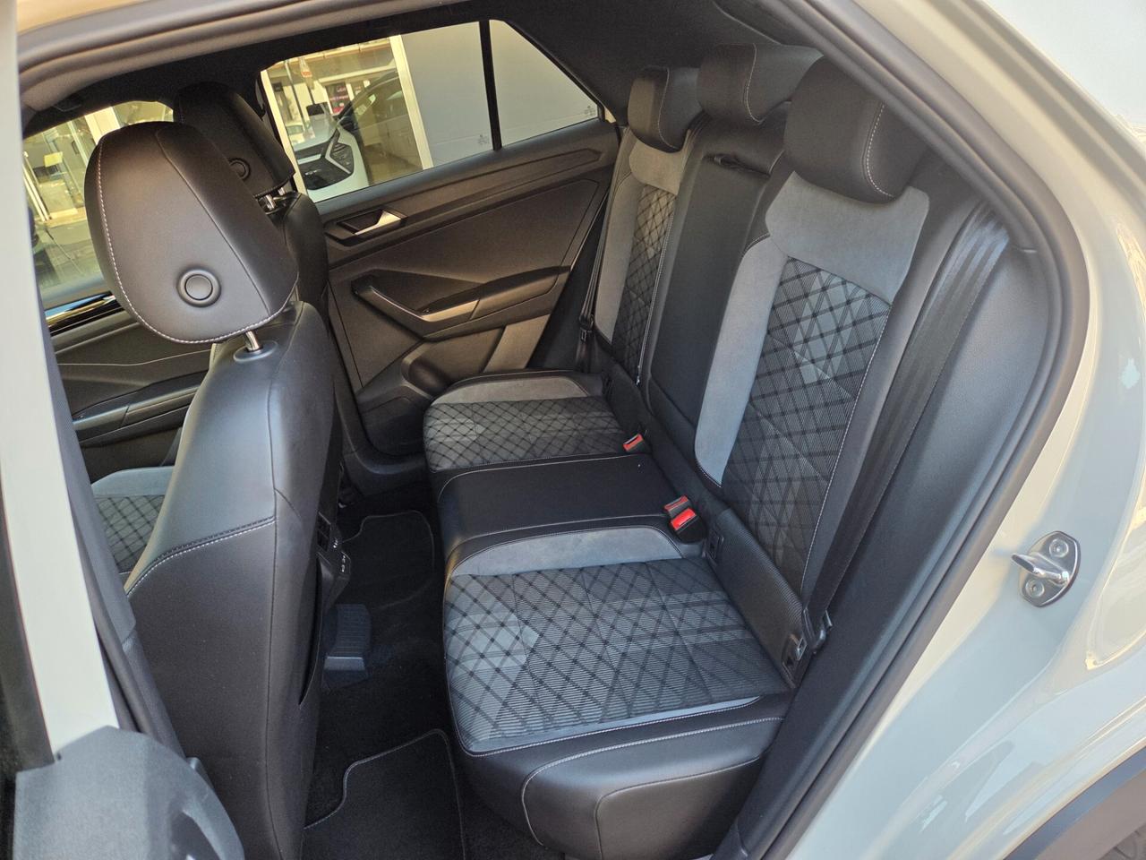 Volkswagen T-Roc 1.0 TSI 110 CV R-Line