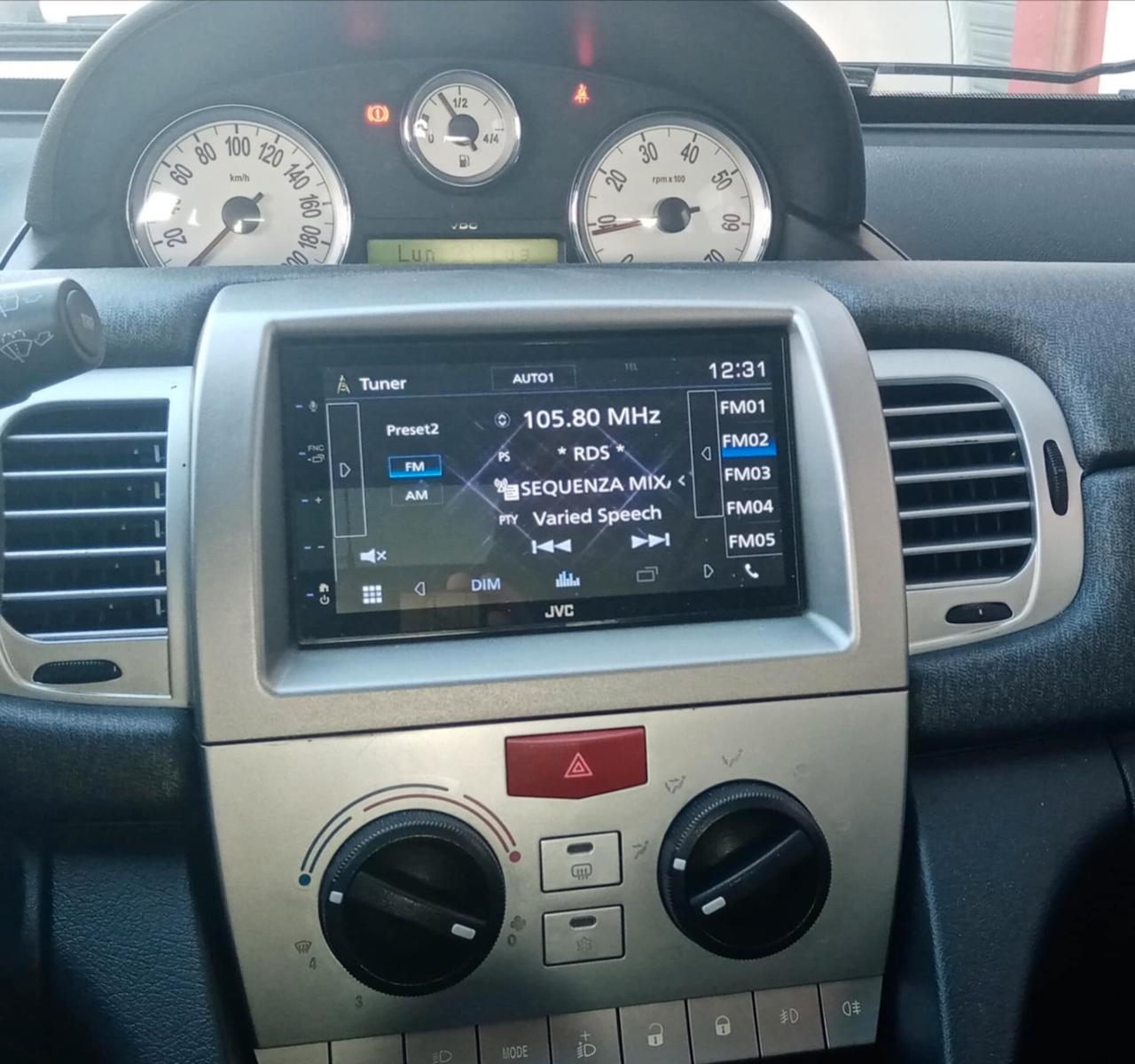Lancia Ypsilon 1.3 MJT 75 CV Diva