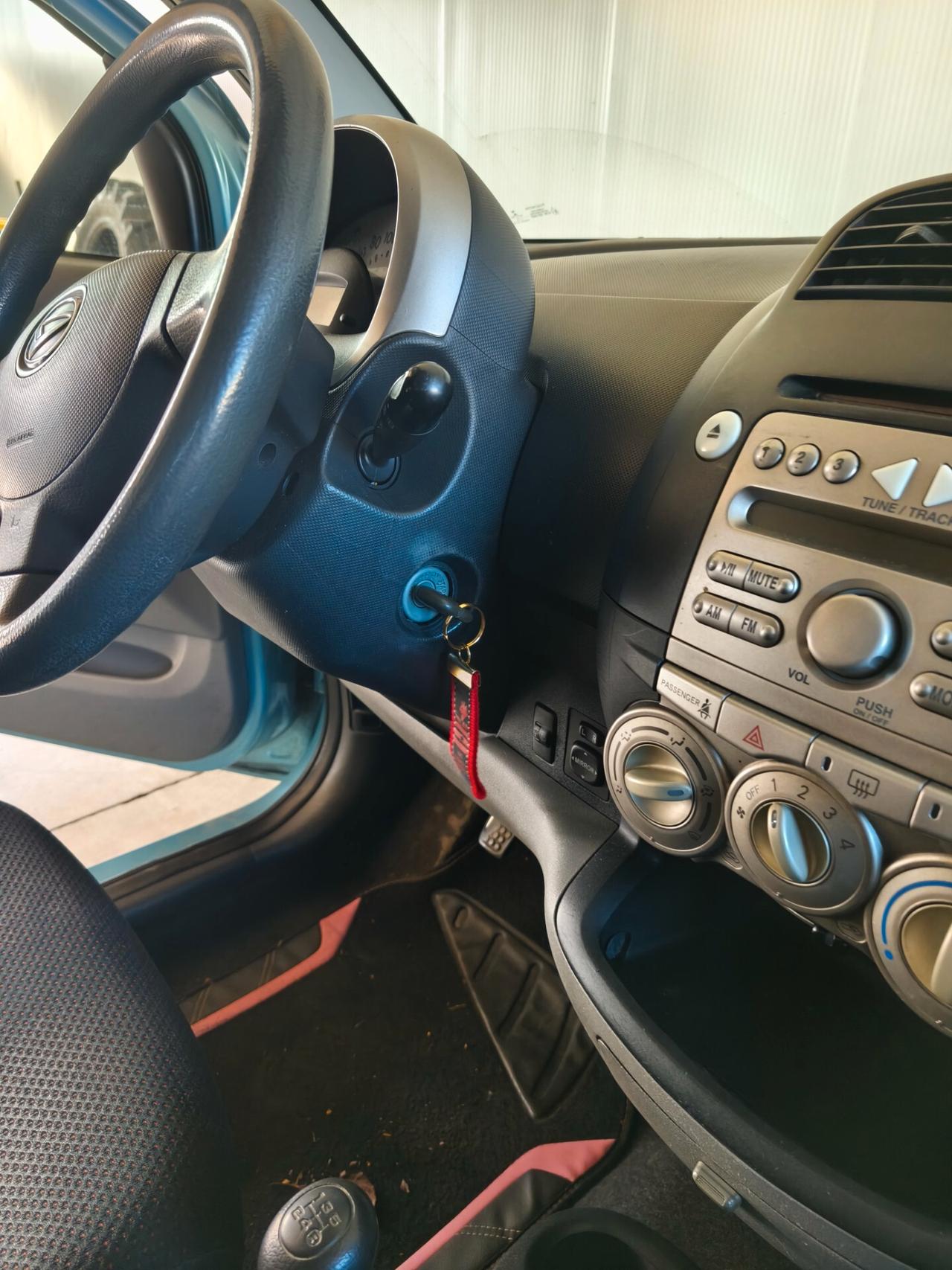 Daihatsu Sirion 1.0 12v