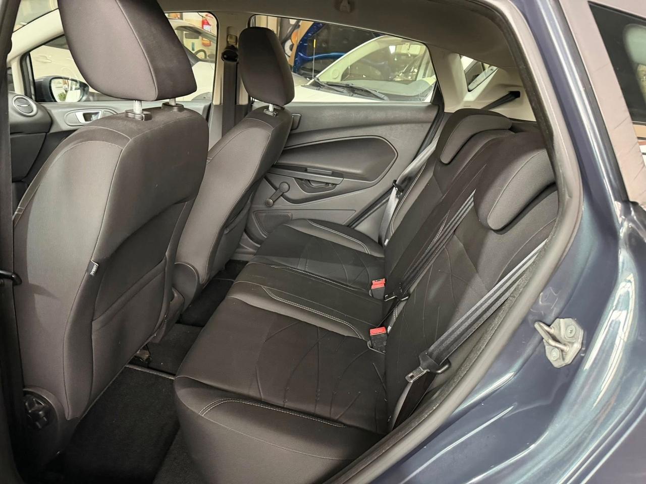 Ford Fiesta 1.5 TDCi 75CV 5 porte Black & White Edition