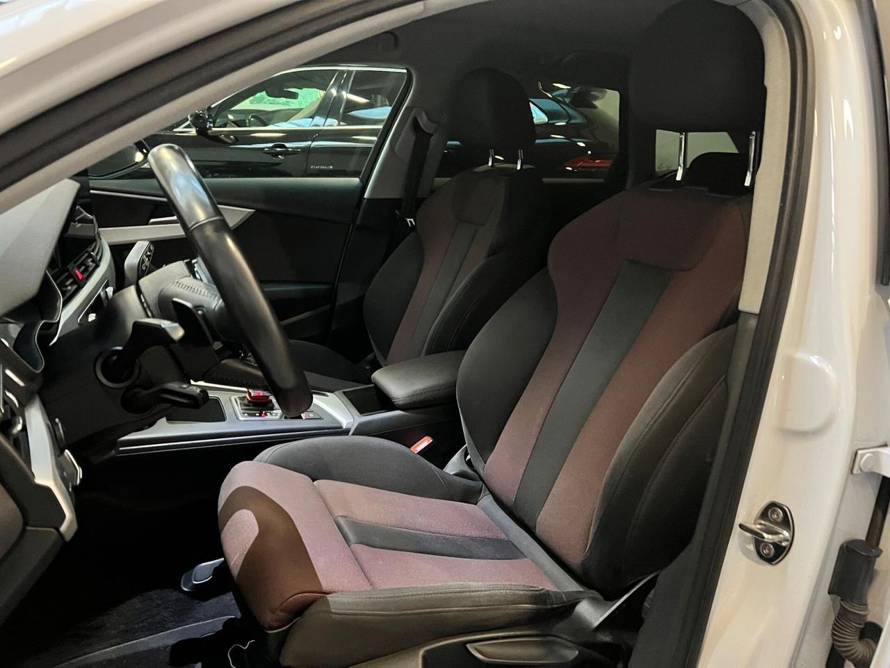 Audi A4 Avant 40 g-tron S tronic line edition