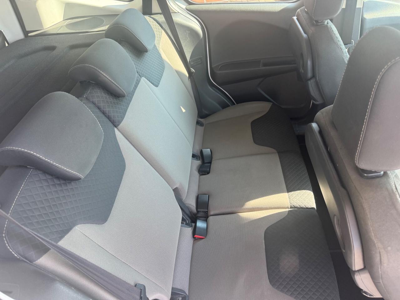 Ford Tourneo Courier 1.5 TDCI 100 CV S&S Plus