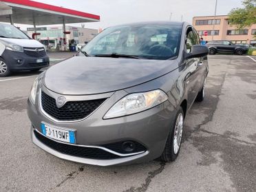 Lancia Ypsilon 1.2 69cv Silver