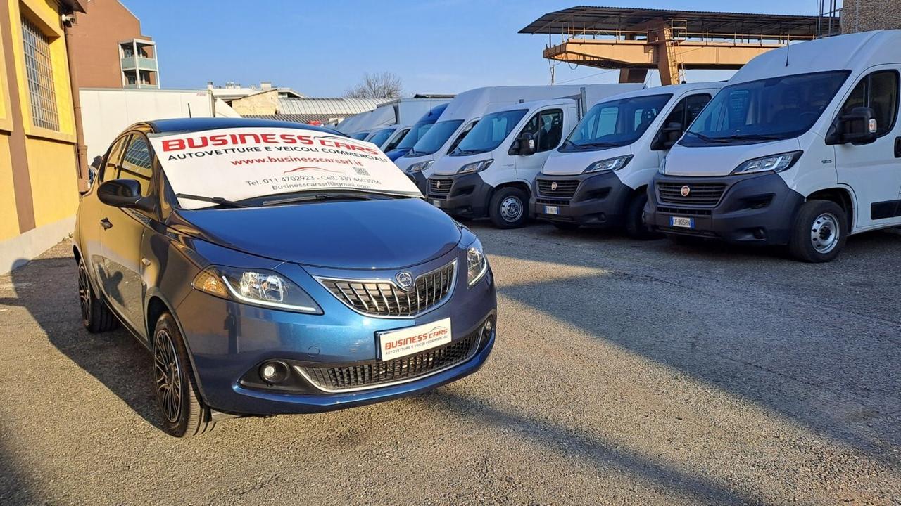 Lancia Ypsilon 1.0 FireFly 5 porte S&S Hybryd Gold KM. 32000 CERTIFICATI - AUTO PER NEOPATENTATI