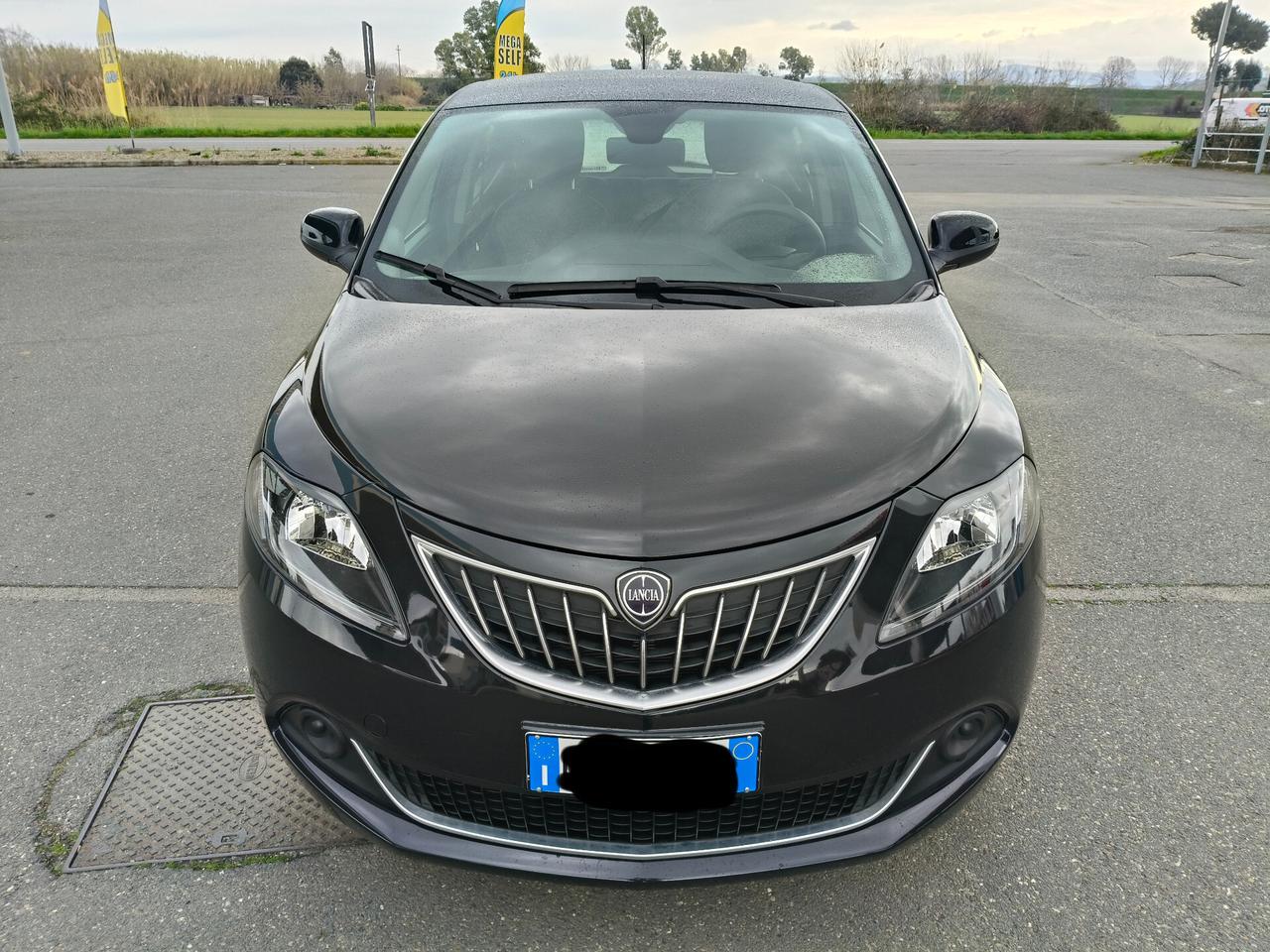 Lancia Ypsilon 1.0 FireFly 5 porte S&S Hybrid Silver