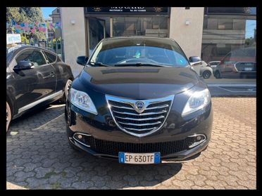 Lancia Ypsilon 0.9 TwinAir 85 CV 5 P Metano Ecochic Gold - 2013