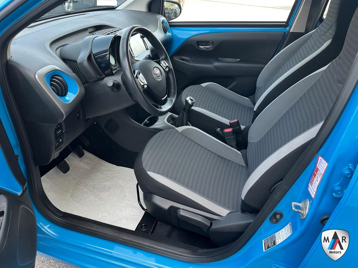 Toyota Aygo Connect 1.0 VVT-i 72 CV 5 porte x-clusiv