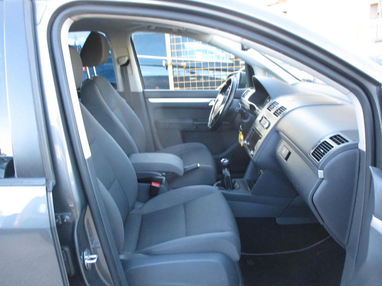 Volkswagen Touran 7 POSTI 1.6 TDI 2012