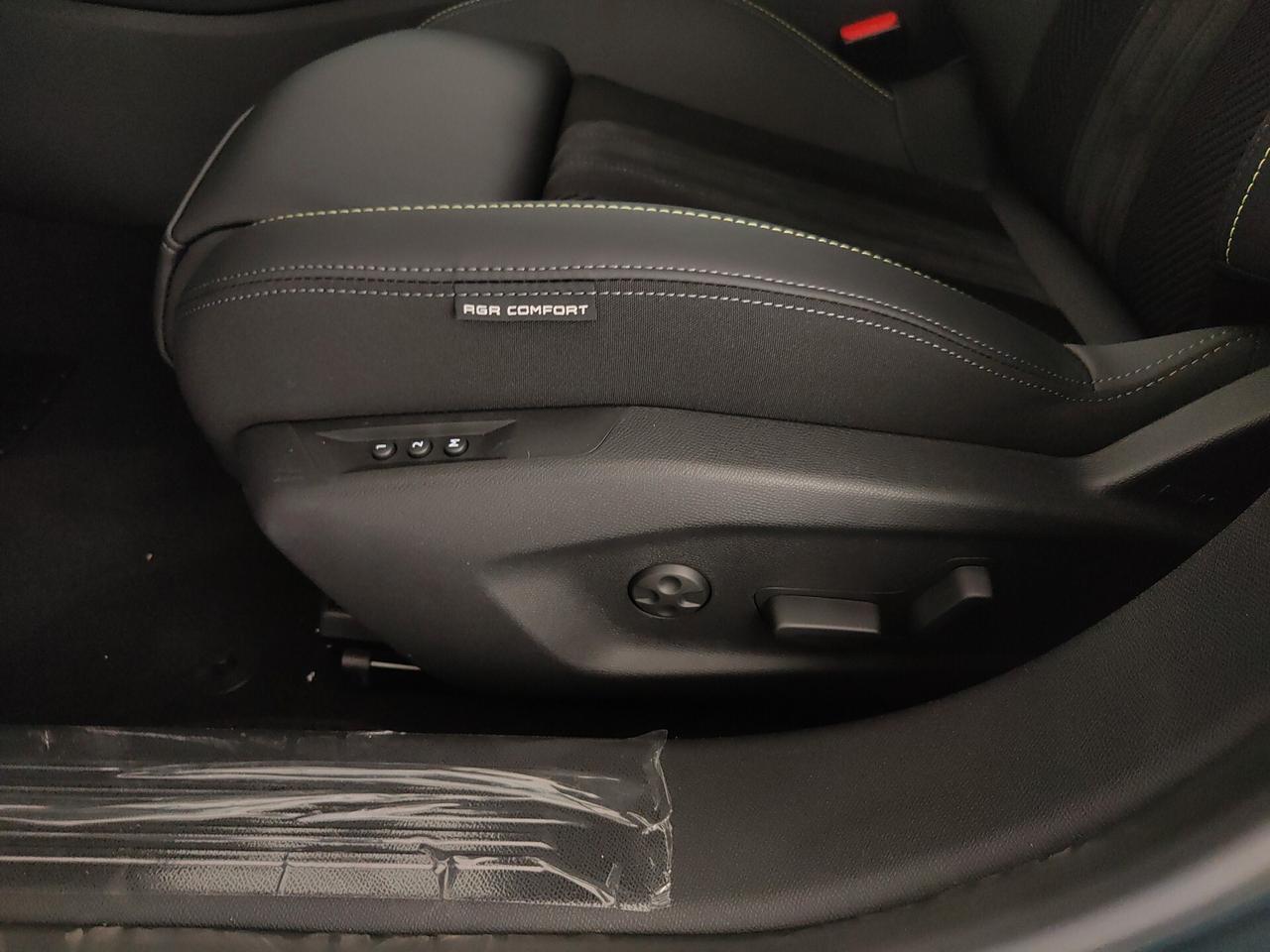 Peugeot 308 Plug-in Hybrid 195 e-DCS7 GT