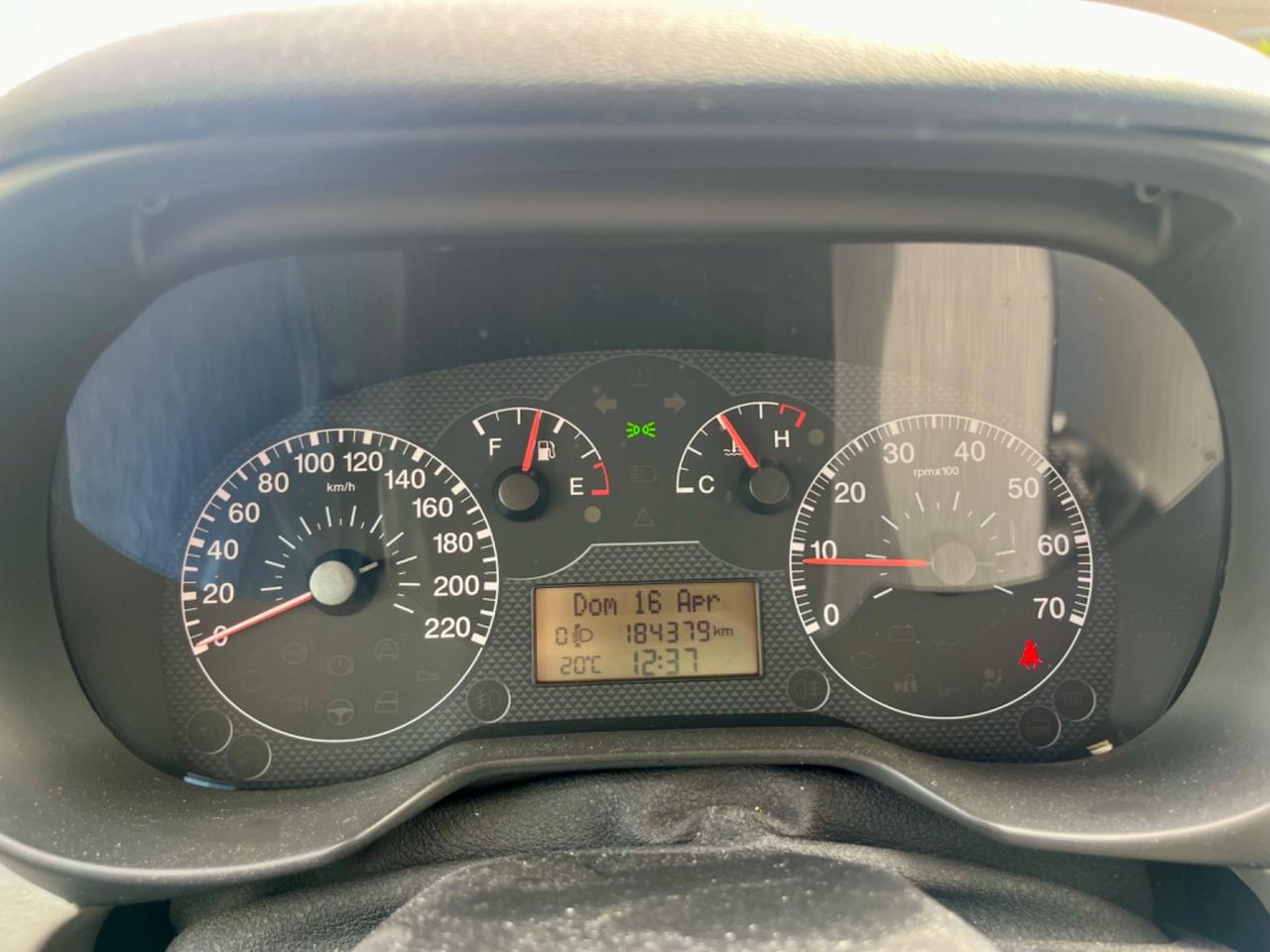 Fiat Grande Punto 1.4benz 2006 184.000km per neopatentati