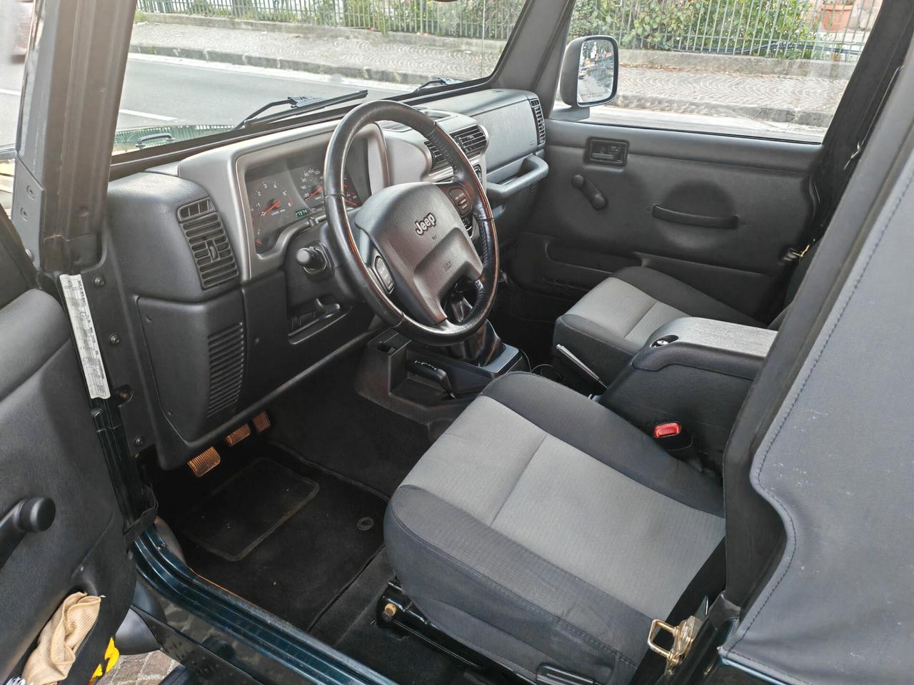 Jeep Wrangler 4.0 cat Sahara