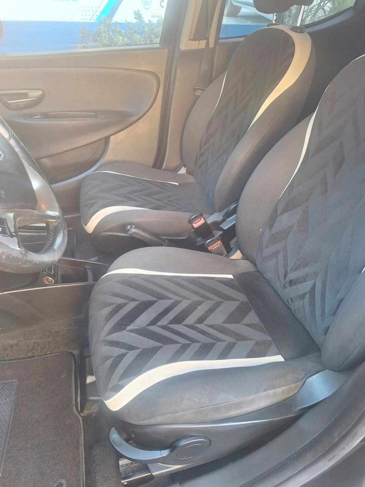 Lancia Ypsilon 1.3 MJT 16V 95 CV 5 porte S&S Gold