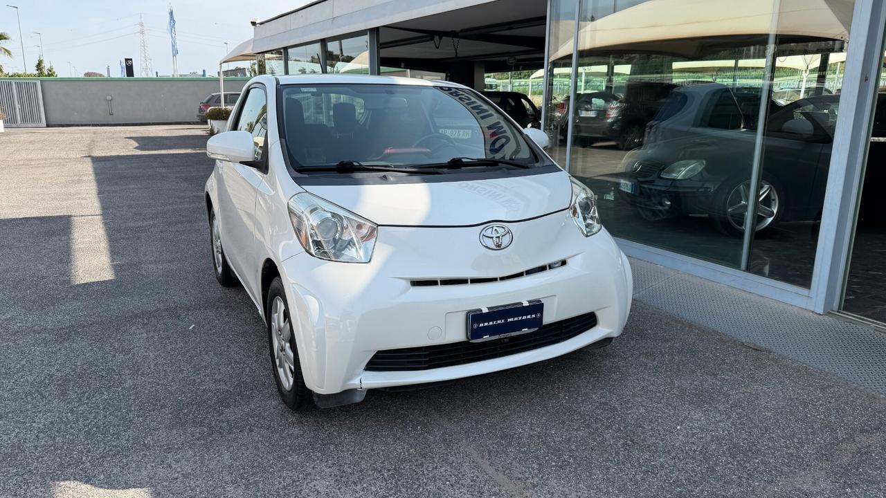 Toyota iQ 1.0 CVT Trend