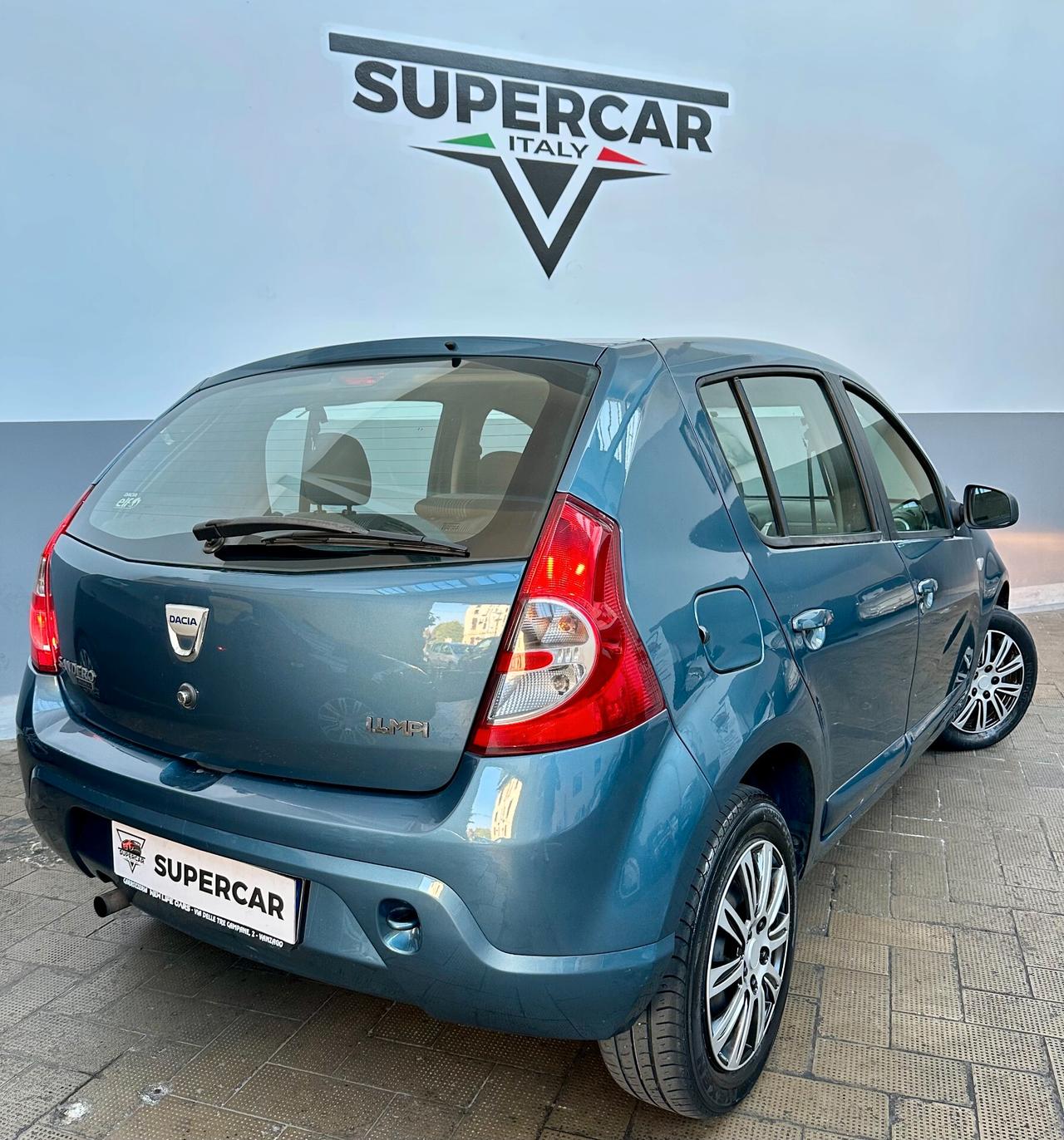 Dacia Sandero 1.4 Benz/gpl di serie, buoni condizioni generali