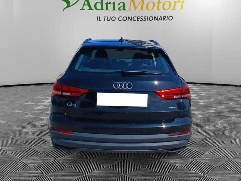 Audi Q3 35 TDI quattro S tronic Business