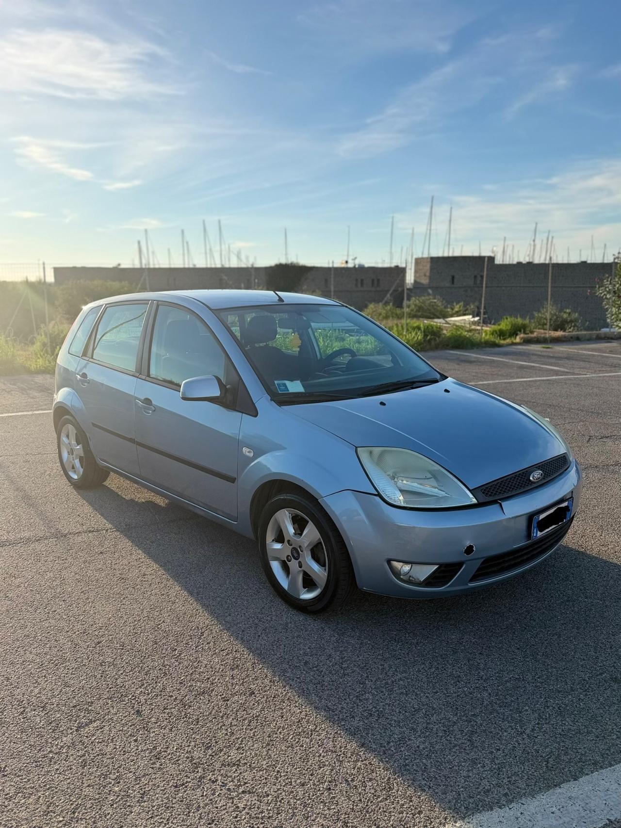 Ford Fiesta 1.2 16V 5p. Ghia