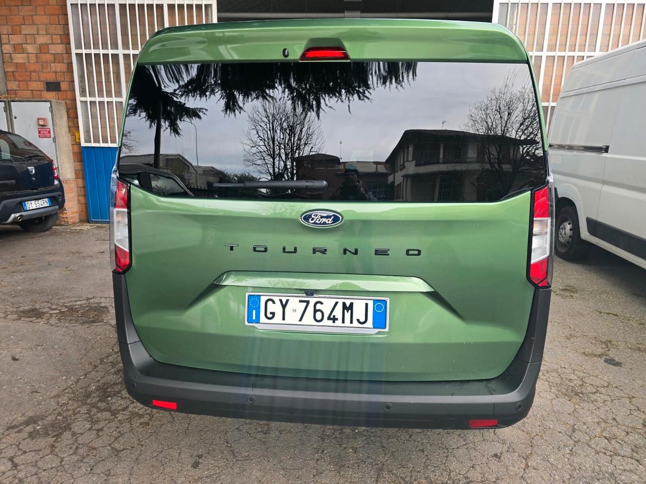 Ford Tourneo Courier 1.0 EcoBoost Titanium rate da 99.00